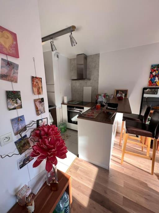 Appart 2 Chambres 17 Min De Paris Rosny-sous-Bois Exterior foto